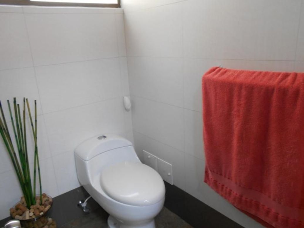 Apartamento de 3 alcobas en venta en Campo Alegre, Bogotá, 166 m² · foto 18 de 20