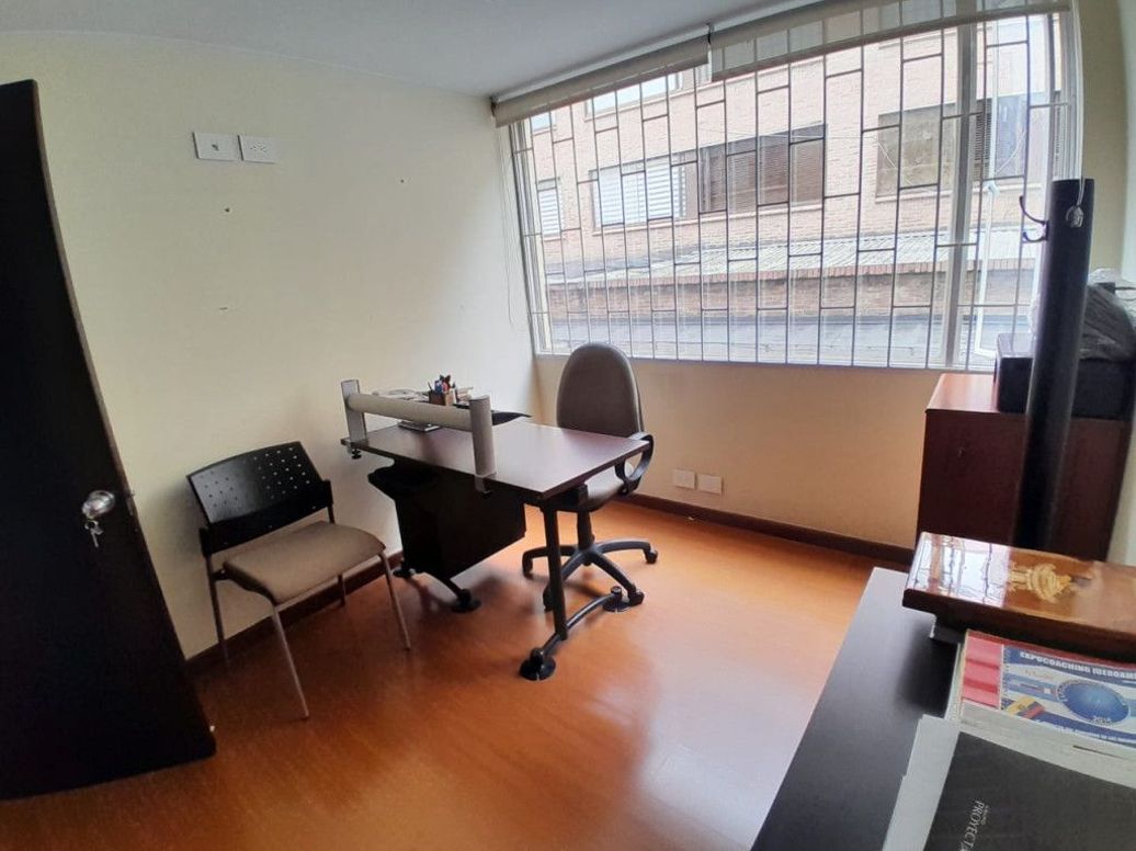 Apartamento de 3 alcobas en venta en Santa Ana Occidental, Bogotá, 109 m² · foto 3 de 19
