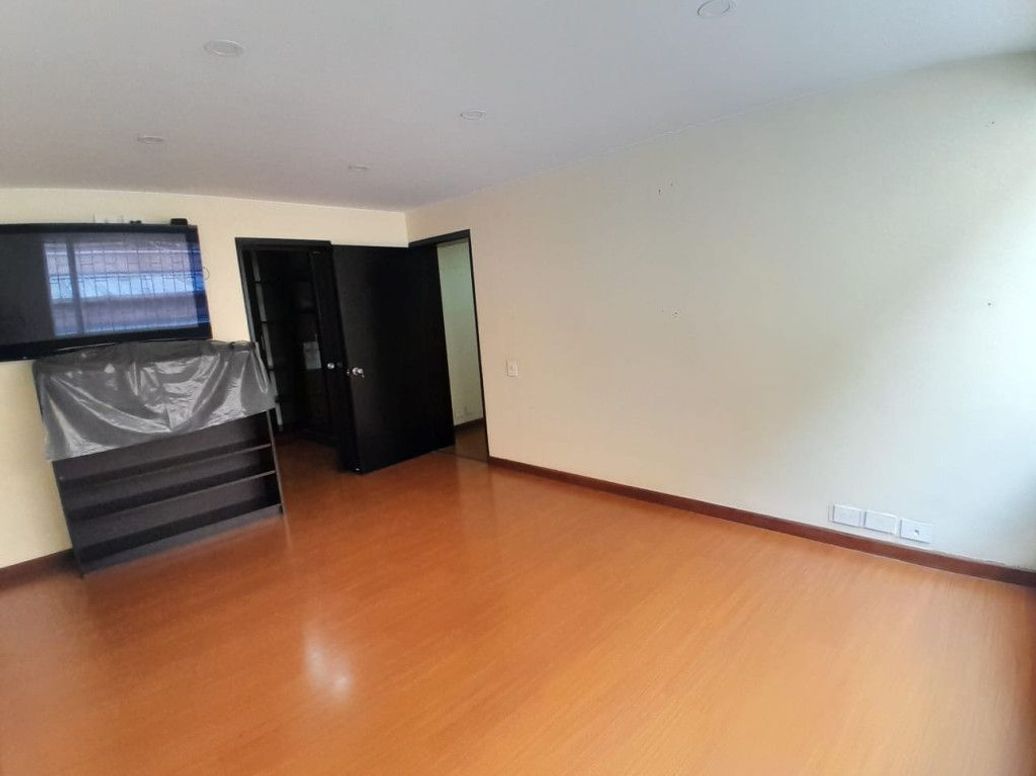 Apartamento de 3 alcobas en venta en Santa Ana Occidental, Bogotá, 109 m² · foto 13 de 19