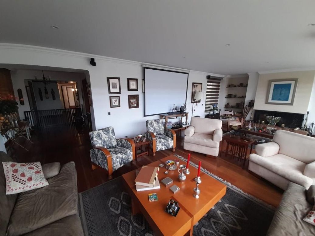Apartamento de 3 alcobas en venta en Iberia, Bogotá, 236 m² · foto 2 de 20
