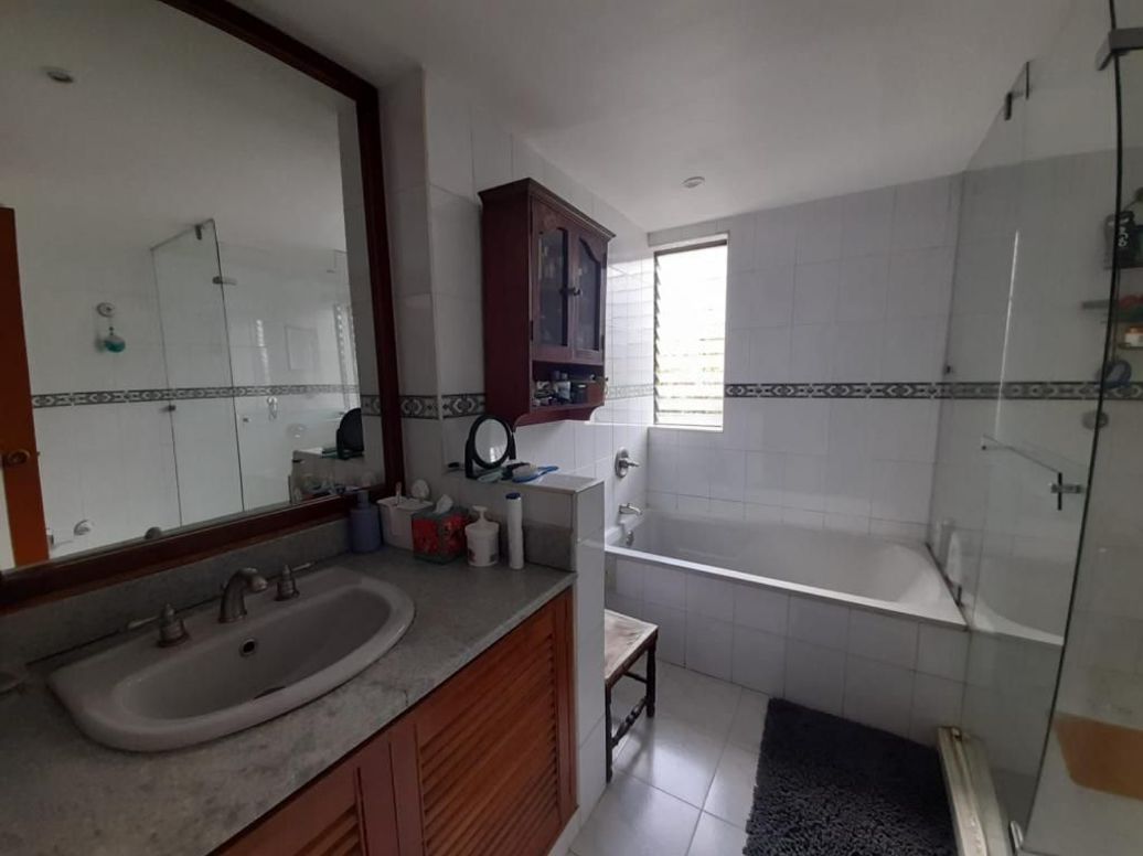 Apartamento de 3 alcobas en venta en Iberia, Bogotá, 236 m² · foto 18 de 20