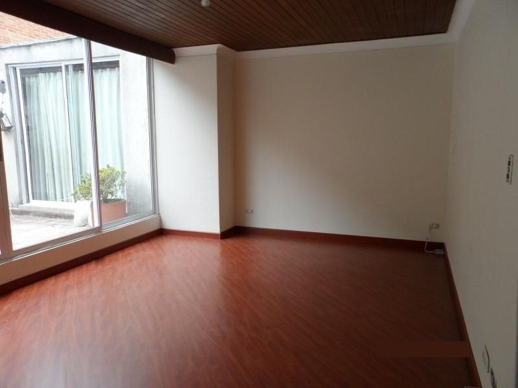 Apartamento de 4 alcobas en venta en San Patricio, Bogotá, 330 m² · foto 2 de 13