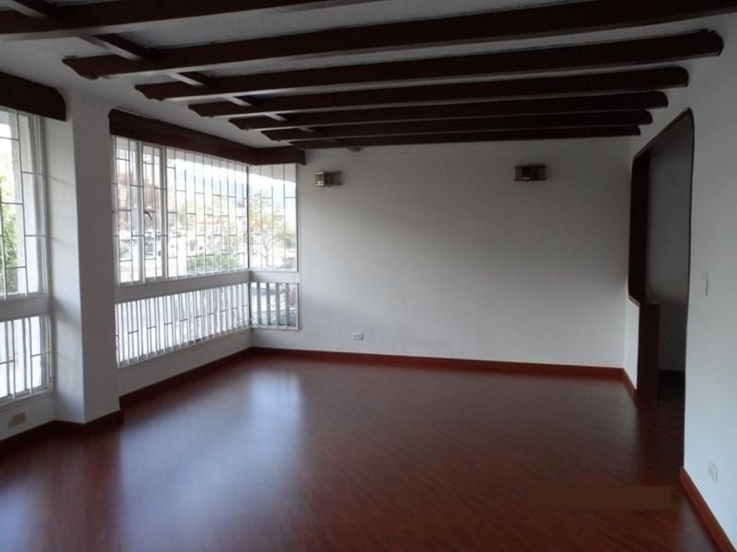 Apartamento de 4 alcobas en venta en San Patricio, Bogotá, 330 m² · foto 4 de 13