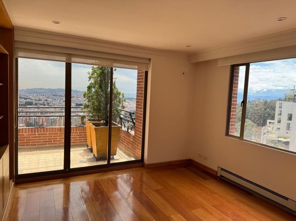 Apartamento de 3 alcobas en venta en A.S.D., Bogotá, 400 m² · foto 2 de 20