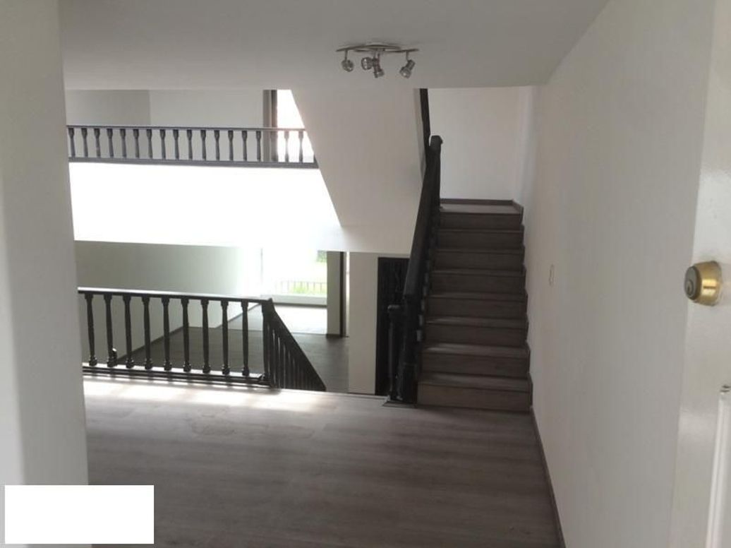 Casa de 4 alcobas en venta en Santa Barbara Central, Bogotá, 318 m² · foto 3 de 20