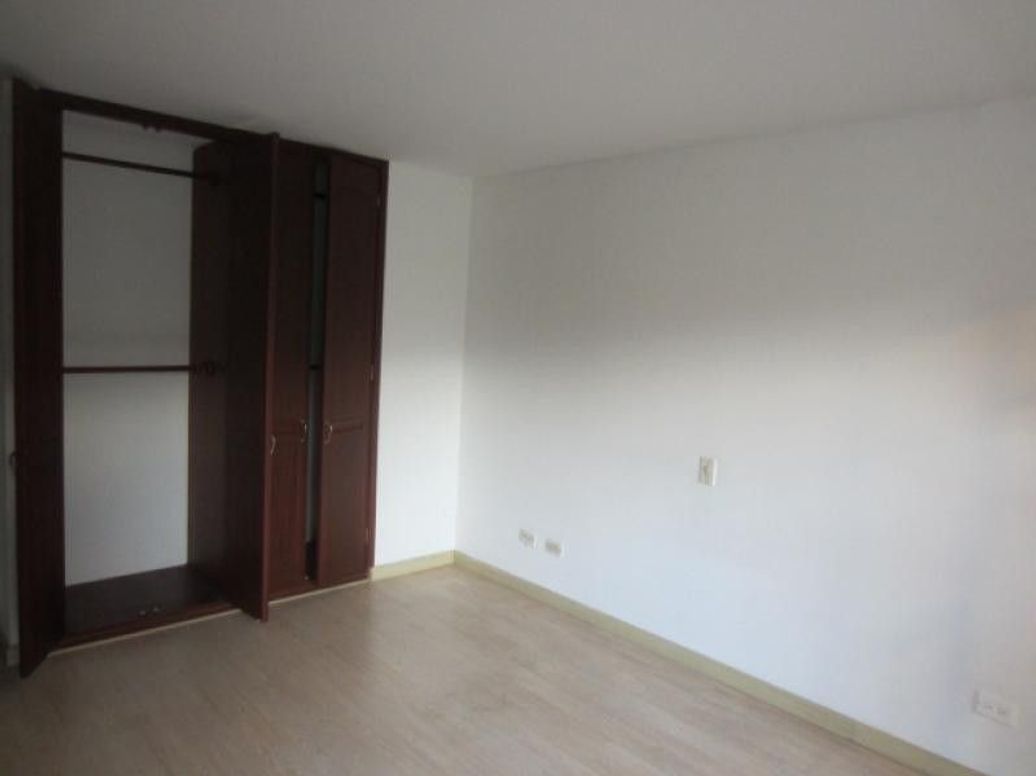Apartamento de 2 alcobas en venta en Granjas De Santa Sofia, Bogotá, 84 m² · foto 7 de 20