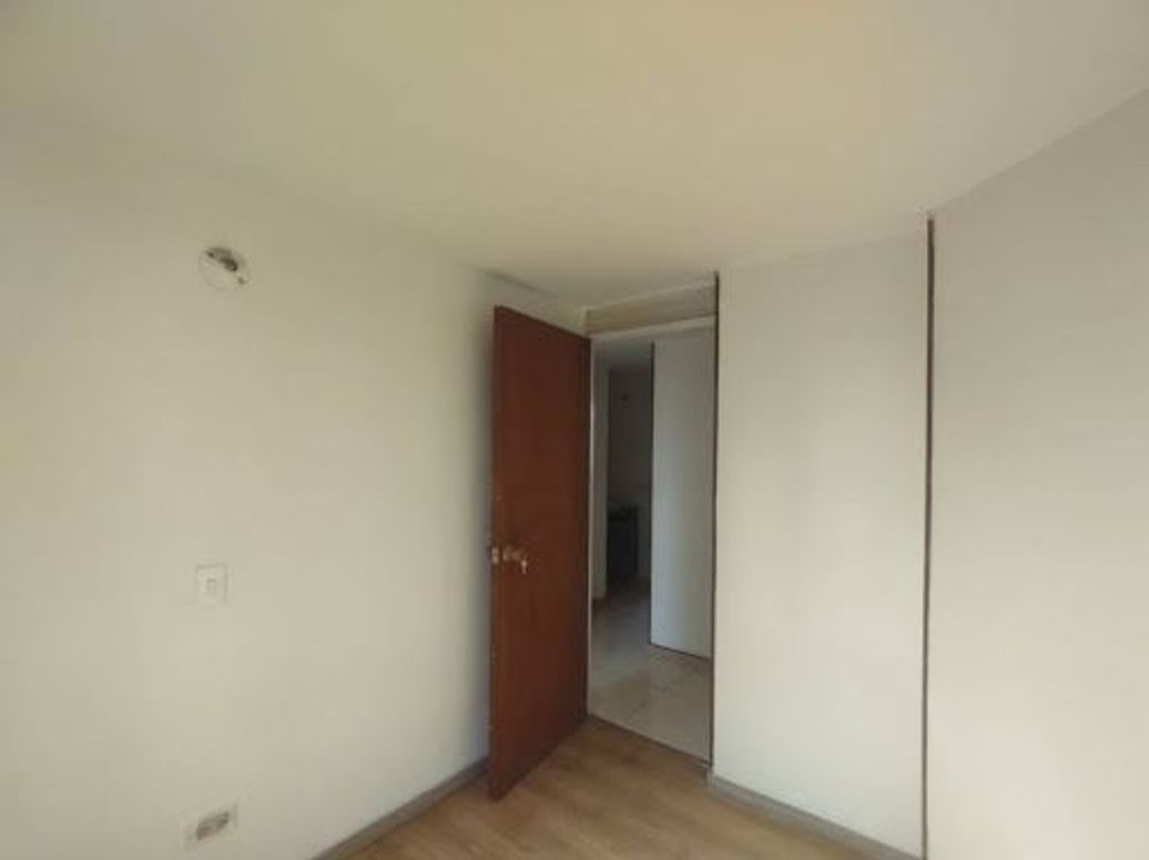 Apartamento de 3 alcobas en arriendo en Centenario, Bogotá, 50 m² · foto 14 de 20