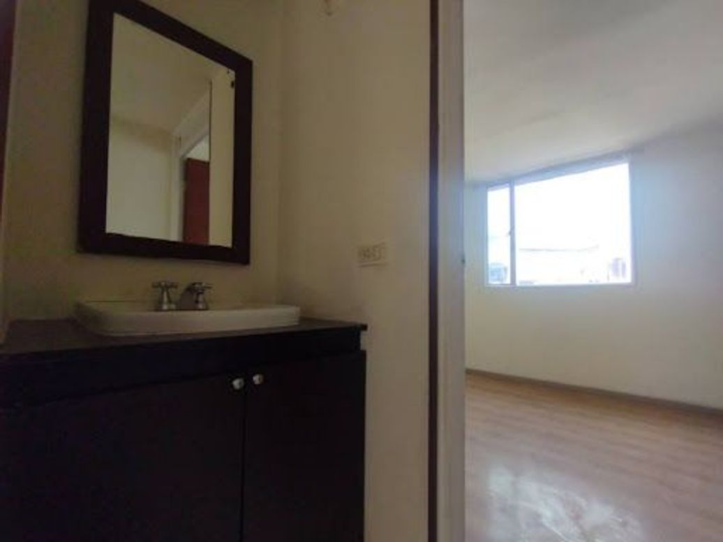 Apartamento de 3 alcobas en arriendo en Centenario, Bogotá, 50 m² · foto 18 de 20