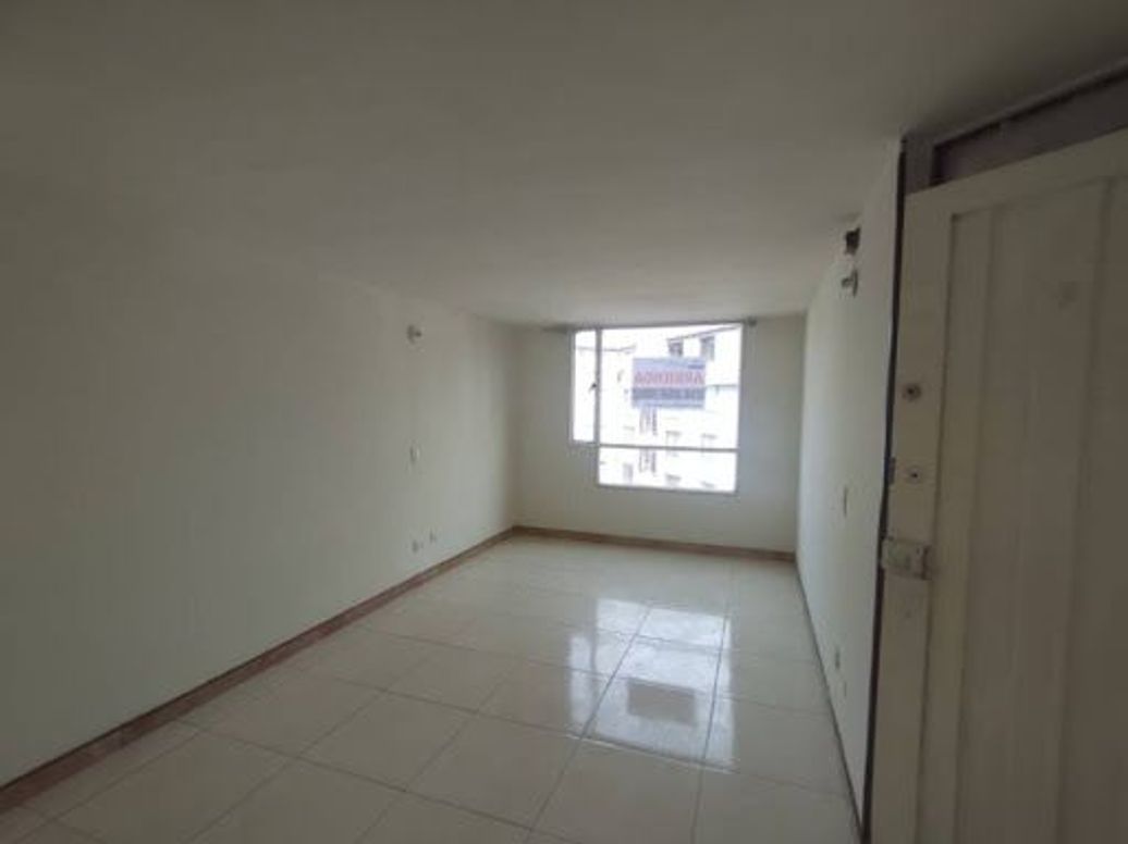 Apartamento de 3 alcobas en arriendo en Centenario, Bogotá, 50 m² · foto 3 de 20