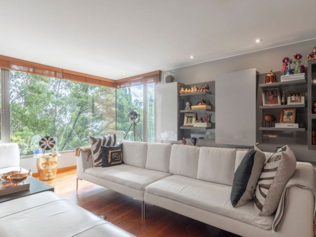 Apartamento de 3 alcobas en venta en El Refugio, Bogotá, 330 m² · foto 6 de 20