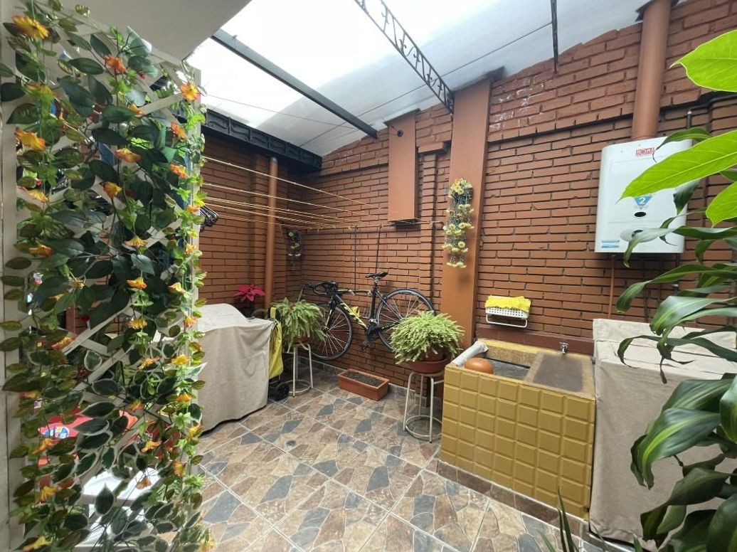 Casa de 4 alcobas en venta en Santa Rosa, Bogotá, 183 m² · foto 6 de 18