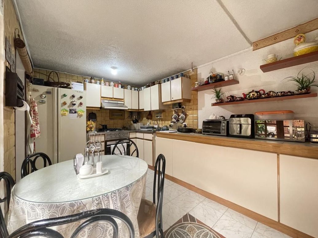 Casa de 4 alcobas en venta en Santa Rosa, Bogotá, 183 m² · foto 5 de 18
