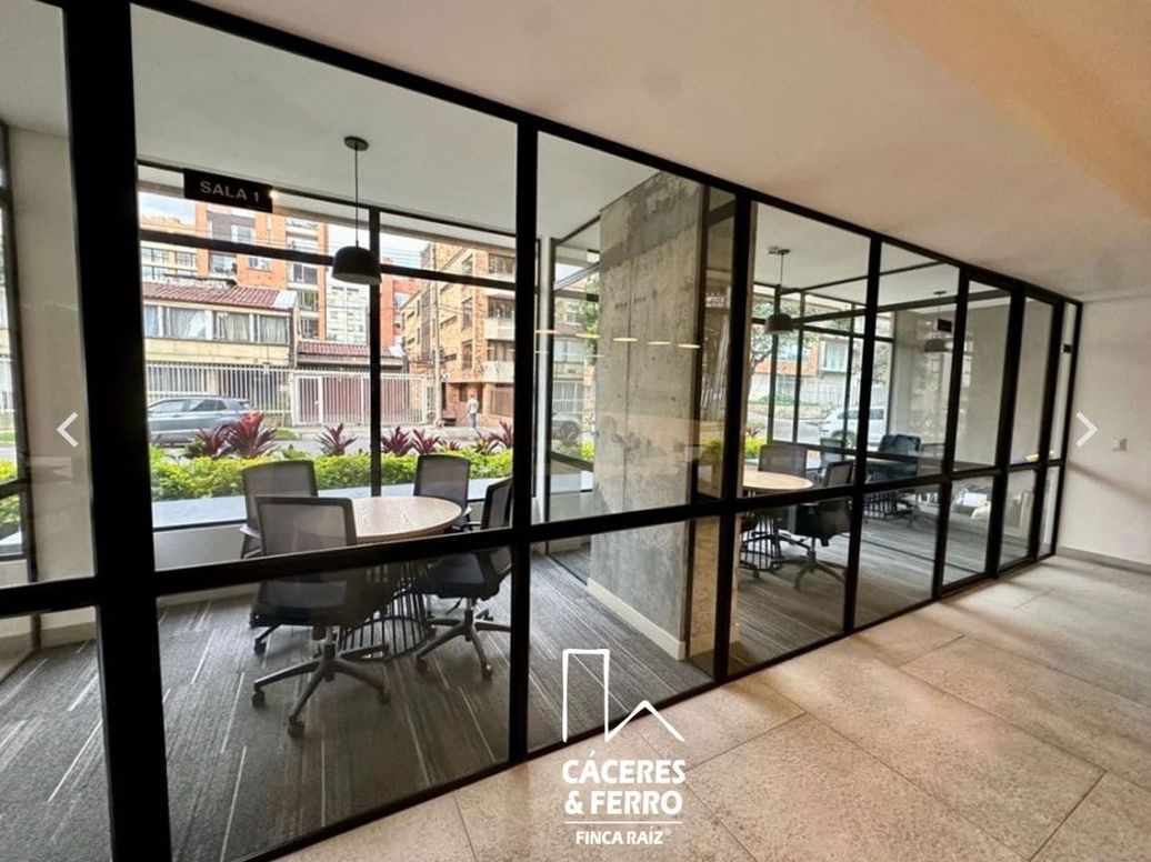 Apartaestudio en venta en Chico Norte Iii, Bogotá, 24 m² · foto 15 de 18