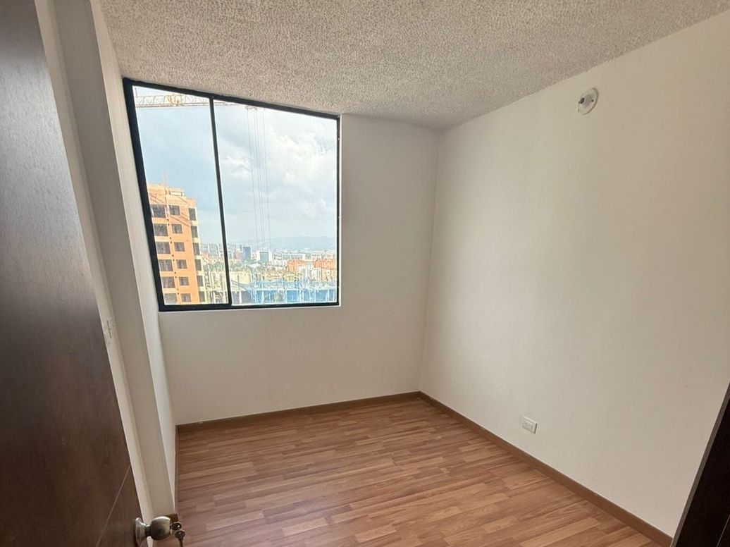 Apartamento de 2 alcobas en arriendo en Granjas De Techo, Bogotá, 45 m² · foto 2 de 17