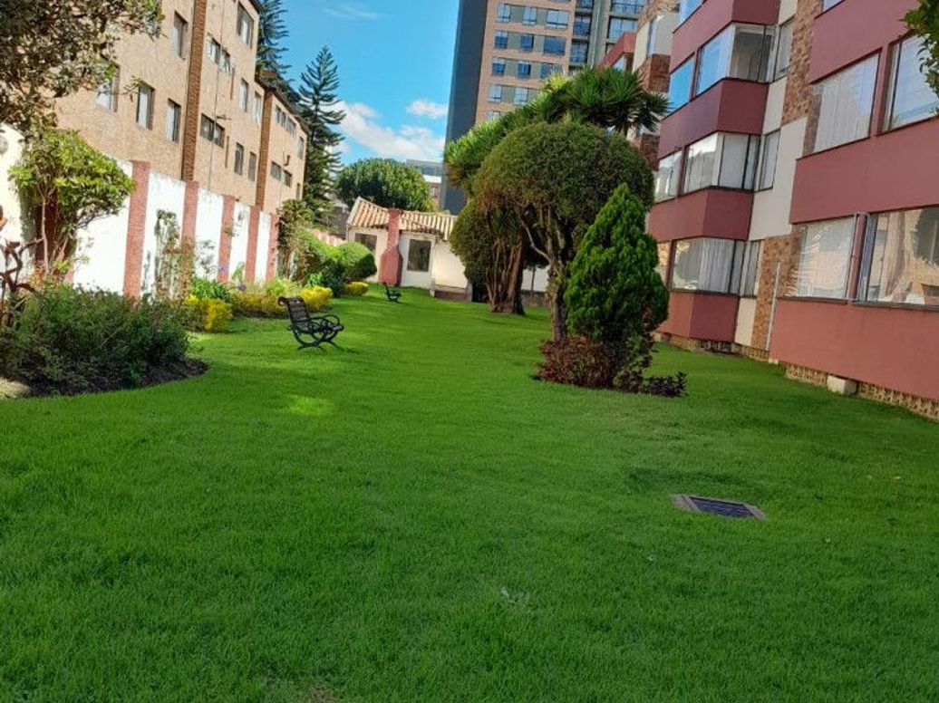 Apartamento de 2 alcobas en venta en Caobos Salazar, Bogotá, 63 m² · foto 12 de 15