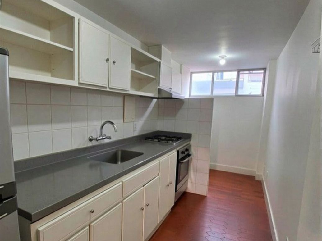 Apartamento de 2 alcobas en venta en Caobos Salazar, Bogotá, 63 m² · foto 4 de 15