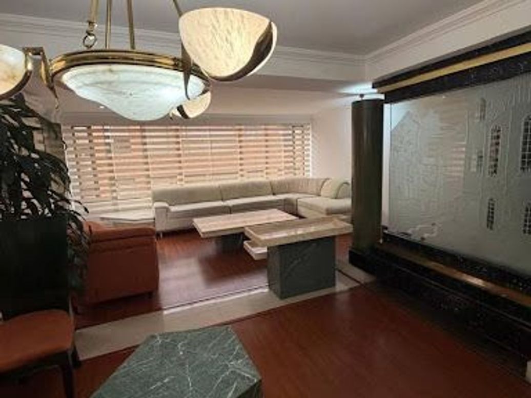 Apartamento de 4 alcobas en venta en Chicó Norte, Bogotá, 141 m² · foto 2 de 15
