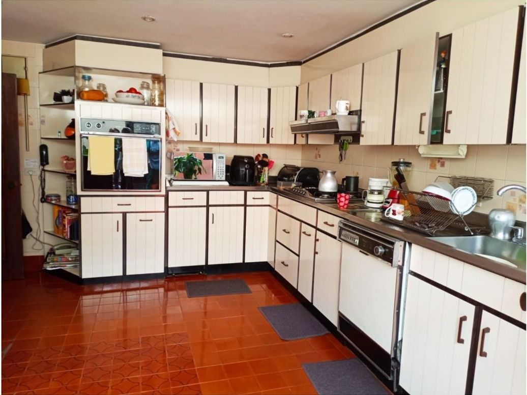 Casa de 3 alcobas en venta en Foledo, Bogotá, 360 m² · foto 5 de 16