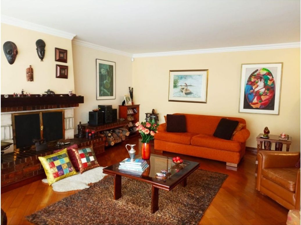 Casa de 3 alcobas en venta en Foledo, Bogotá, 360 m² · foto 2 de 16