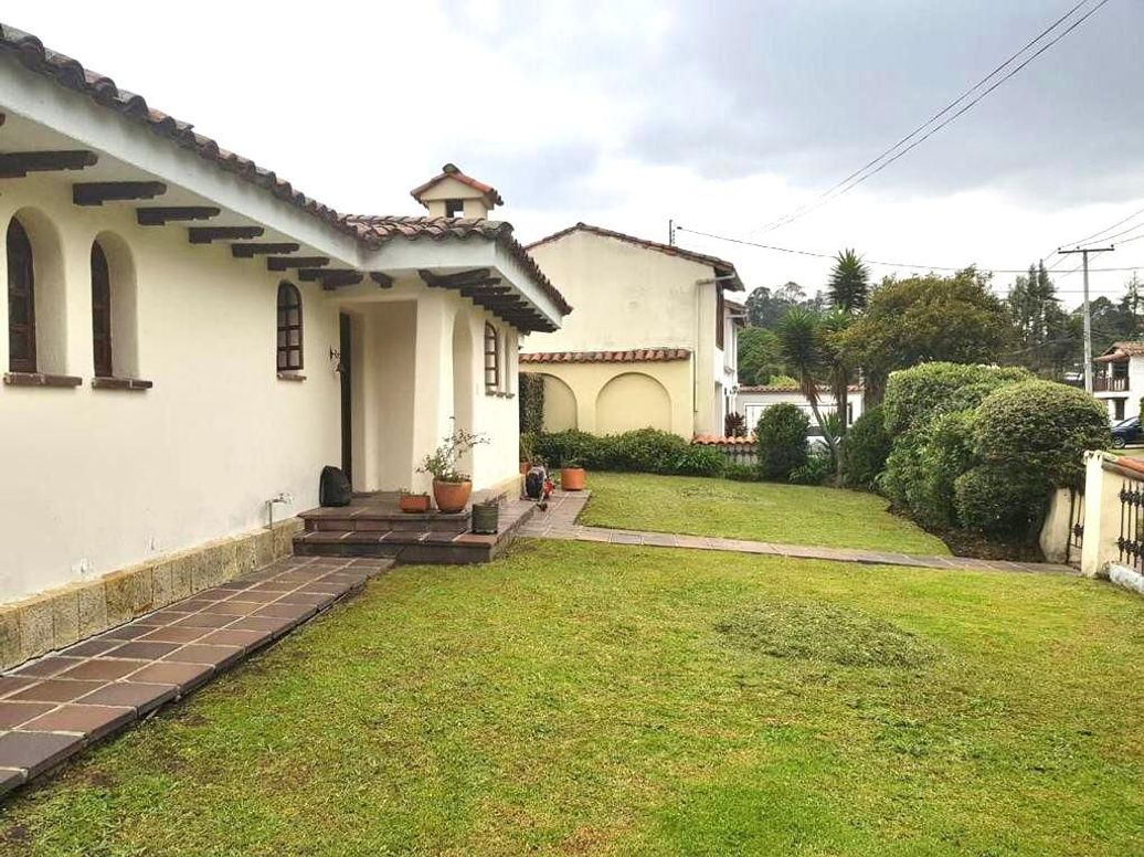Casa de 4 alcobas en venta en Niza Suba, Bogotá, 415 m² · foto 4 de 19