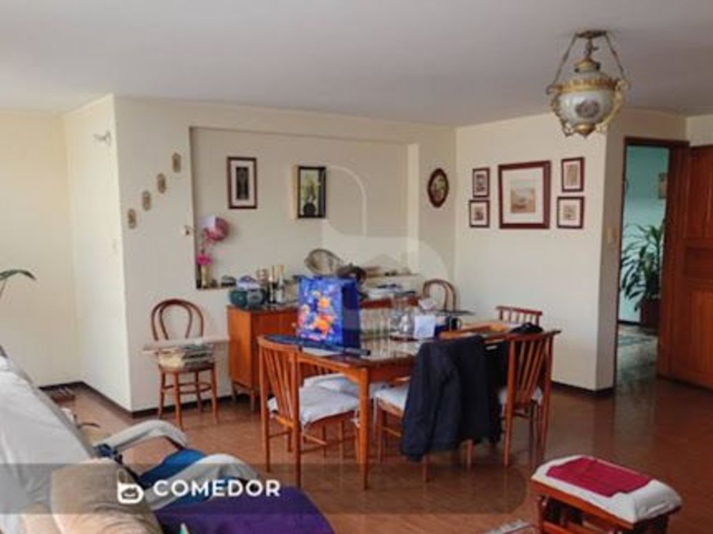 Casa de 10 alcobas en venta en La Trinidad, Bogotá, 585 m² · foto 7 de 9