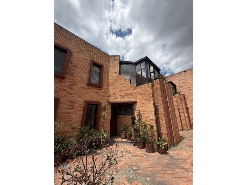 Casa de 3 alcobas en venta en Modelia Occidental, Bogotá, 164 m² · foto 3 de 20