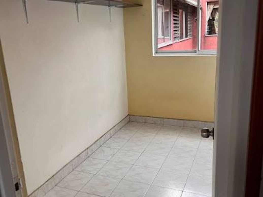 Apartamento de 3 alcobas en venta en Gran Granada, Bogotá, 48 m² · foto 3 de 15