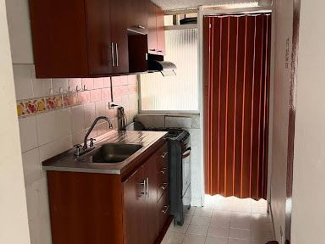 Apartamento de 3 alcobas en venta en Gran Granada, Bogotá, 48 m² · foto 2 de 15