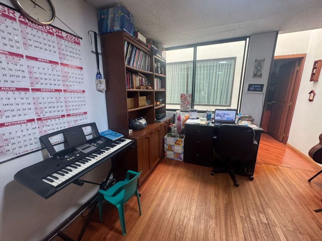 Casa de 3 alcobas en venta en Calvo Sur, Bogotá, 270 m² · foto 11 de 17