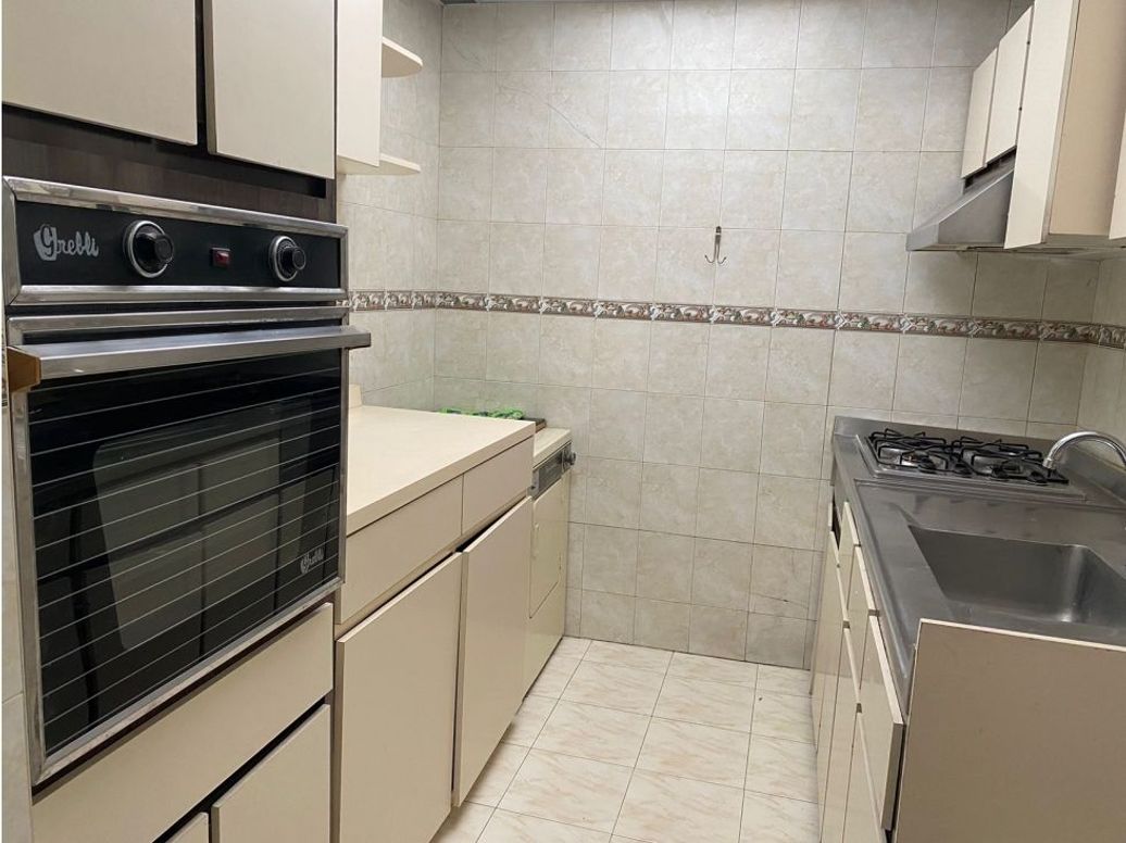 Apartamento de 2 alcobas en venta en Cedritos, Bogotá, 98 m² · foto 9 de 12