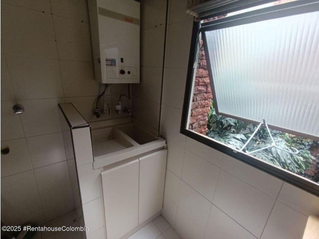 Apartamento de 3 alcobas en venta en San Patricio, Bogotá, 145 m² · foto 17 de 20