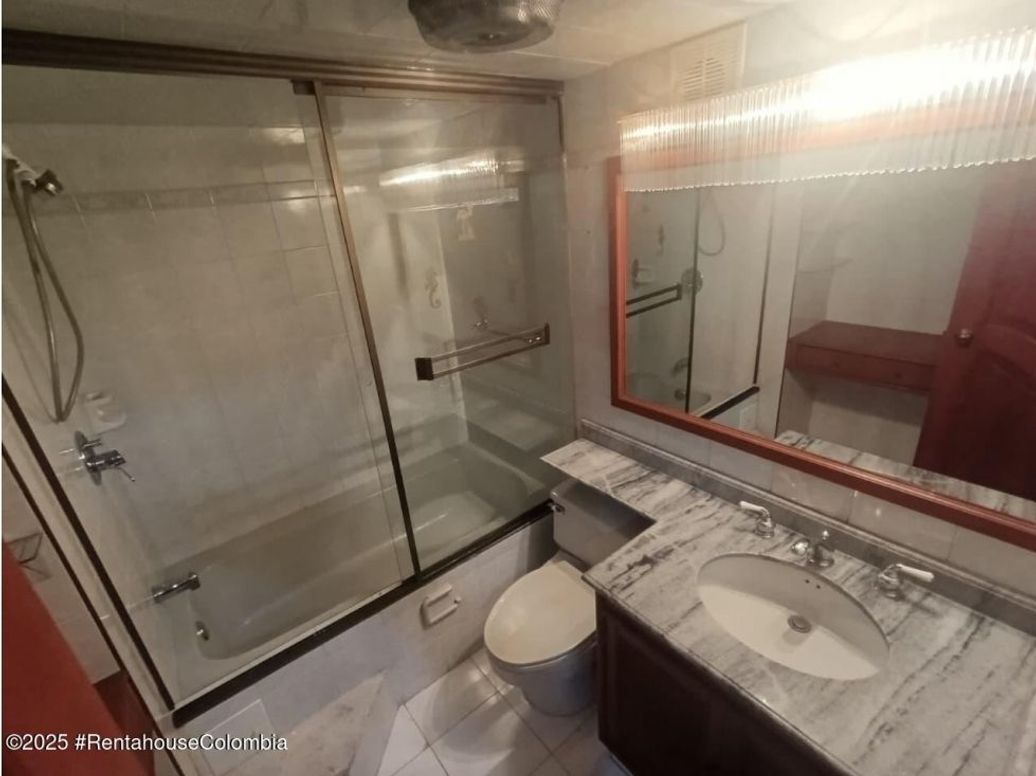 Apartamento de 3 alcobas en venta en San Patricio, Bogotá, 145 m² · foto 18 de 20