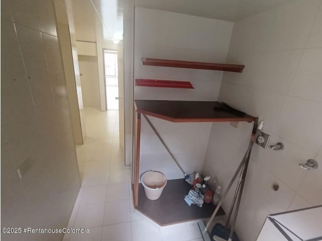 Apartamento de 3 alcobas en venta en San Patricio, Bogotá, 145 m² · foto 15 de 20
