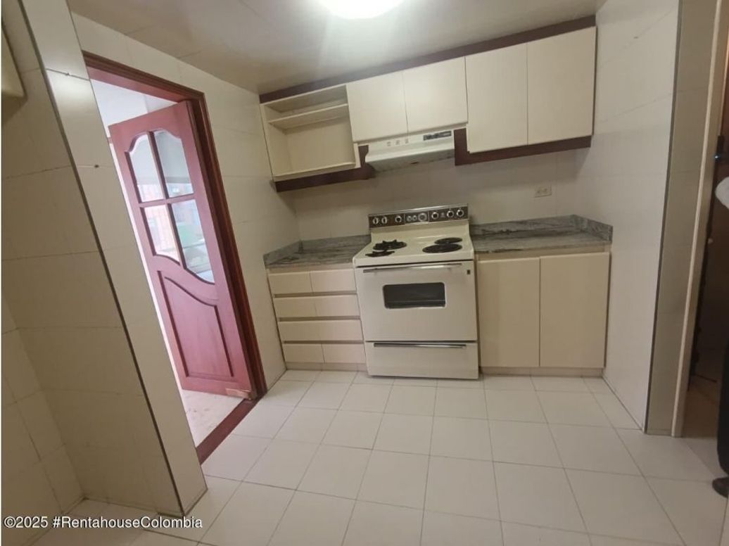 Apartamento de 3 alcobas en venta en San Patricio, Bogotá, 145 m² · foto 13 de 20