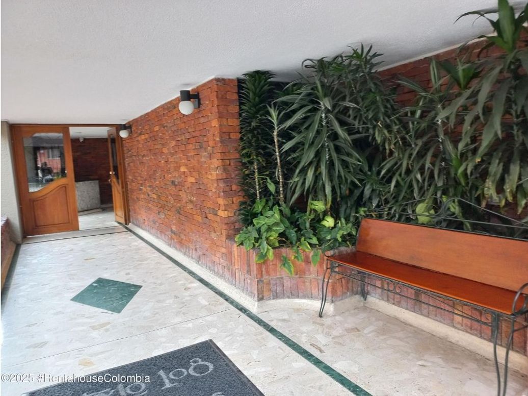 Apartamento de 3 alcobas en venta en San Patricio, Bogotá, 145 m² · foto 2 de 20