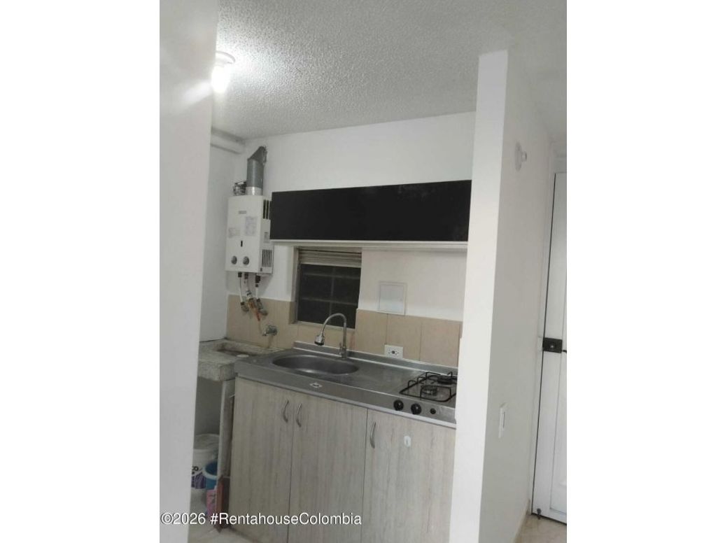 Apartamento de 1 alcoba en venta en Tierra Buena, Bogotá, 35 m² · foto 8 de 20