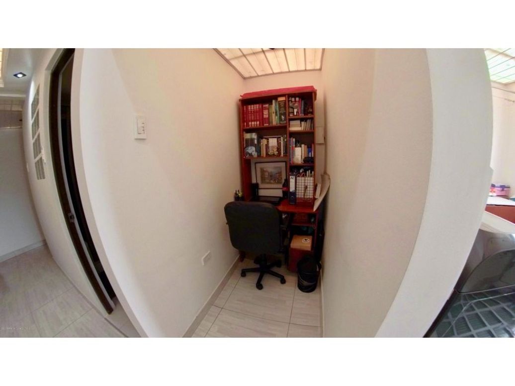 Casa de 7 alcobas en venta en Colón, Bogotá, 400 m² · foto 18 de 20