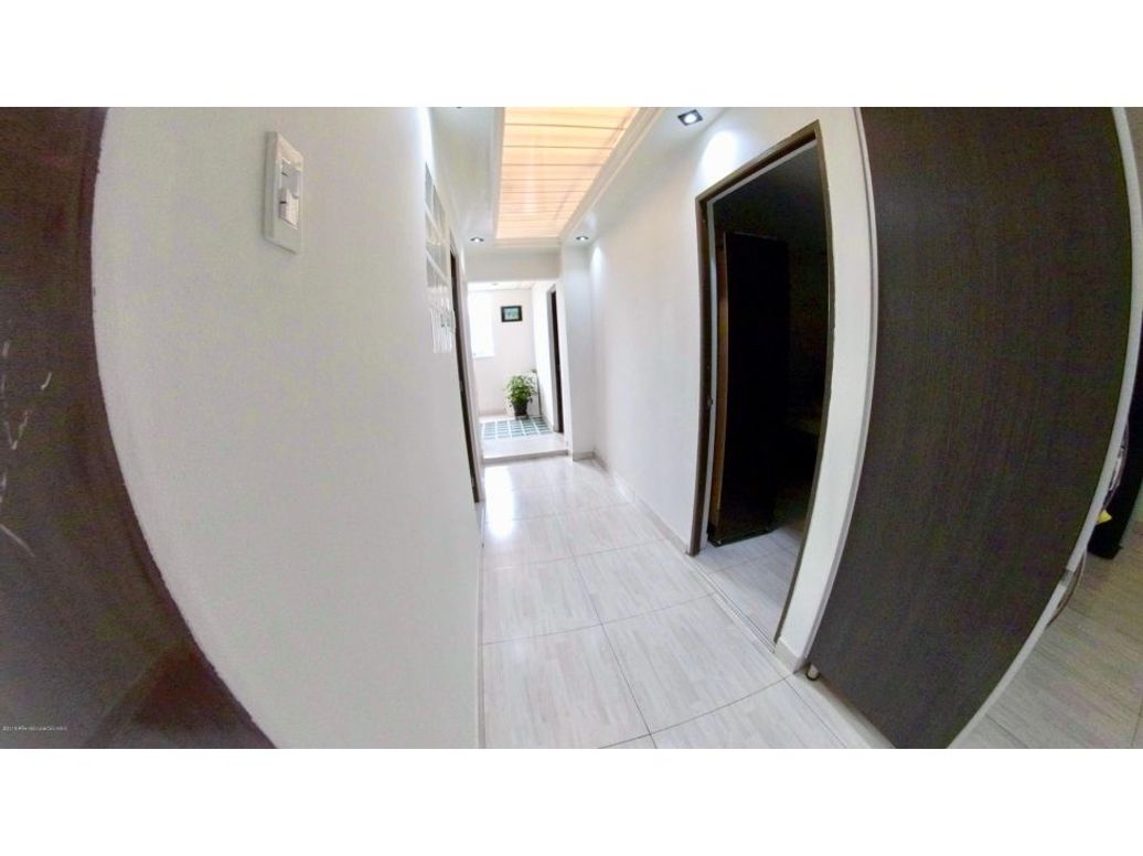 Casa de 7 alcobas en venta en Colón, Bogotá, 400 m² · foto 11 de 20
