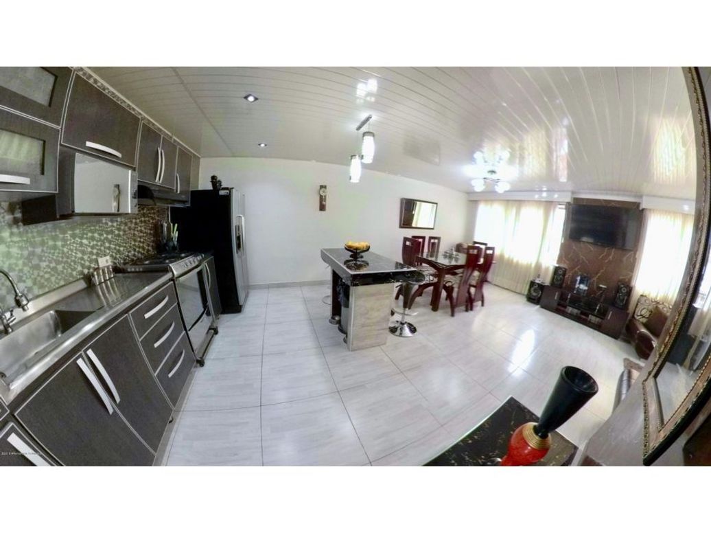 Casa de 7 alcobas en venta en Colón, Bogotá, 400 m² · foto 5 de 20