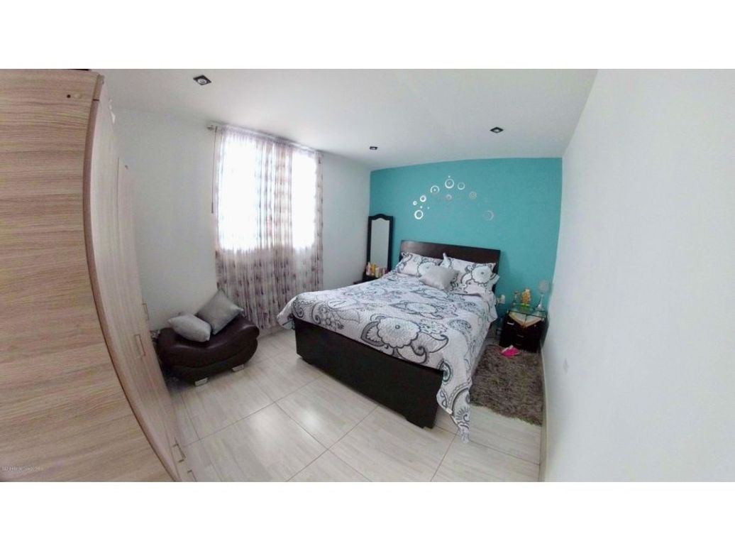 Casa de 7 alcobas en venta en Colón, Bogotá, 400 m² · foto 16 de 20