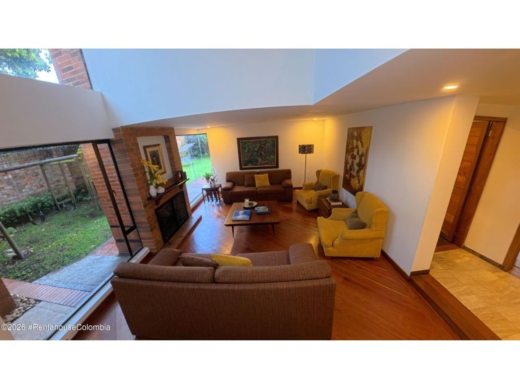 Casa de 5 alcobas en venta en San José De Bavaria, Bogotá, 450 m² · foto 17 de 20