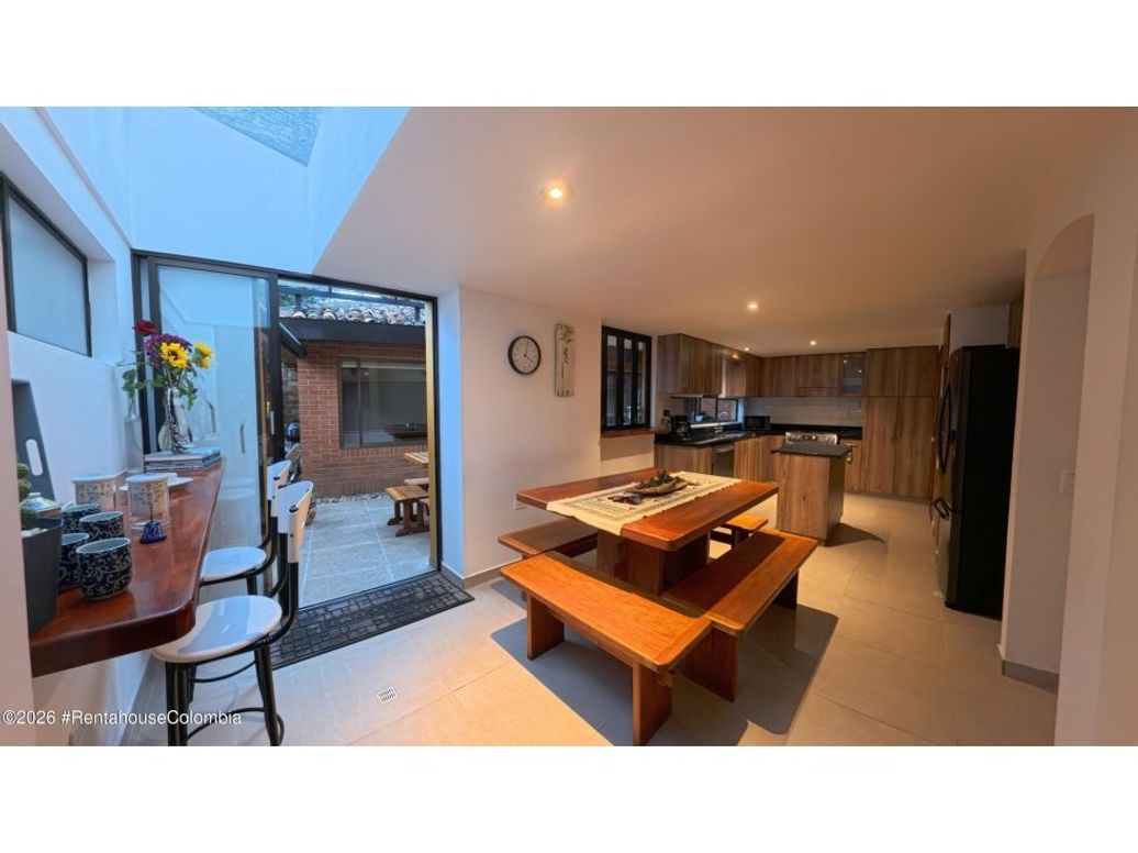 Casa de 5 alcobas en venta en San José De Bavaria, Bogotá, 450 m² · foto 3 de 20