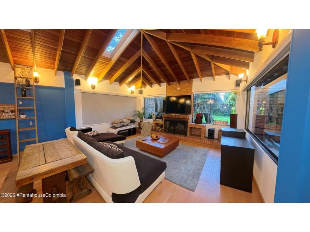 Casa de 5 alcobas en venta en San José De Bavaria, Bogotá, 450 m² · foto 10 de 20