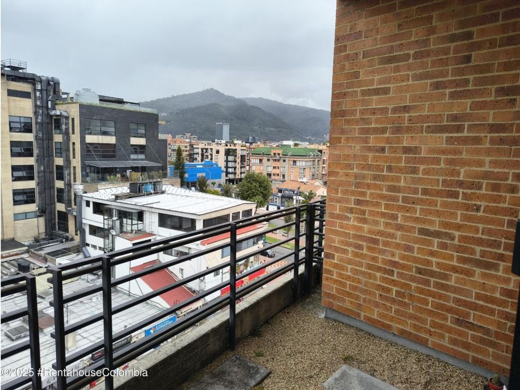 Apartamento de 2 alcobas en venta en Santa Barbara Occidental, Bogotá, 79 m² · foto 12 de 20