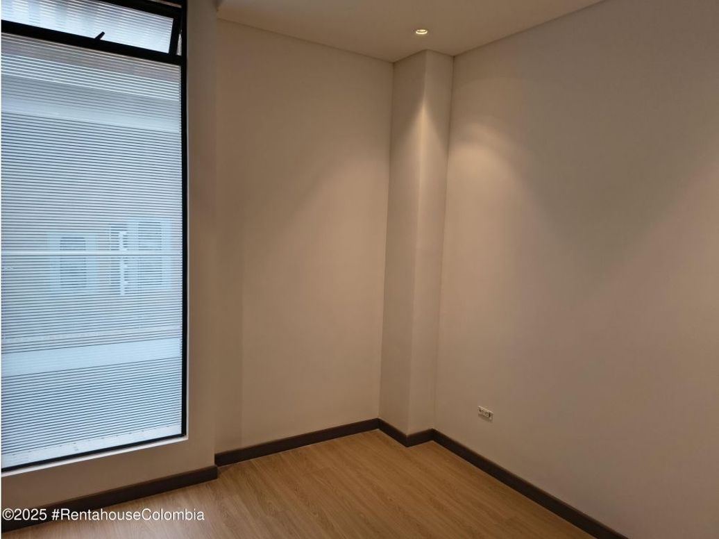 Apartamento de 2 alcobas en venta en Santa Barbara Occidental, Bogotá, 79 m² · foto 19 de 20