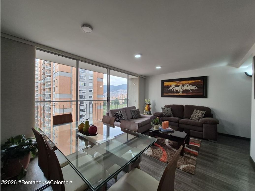 Apartamento de 3 alcobas en venta en San Antonio Norte, Bogotá, 94 m² · foto 3 de 9