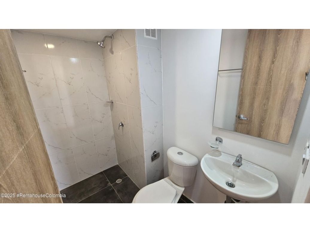 Apartamento de 2 alcobas en venta en Ricaurte, Bogotá, 31 m² · foto 9 de 12