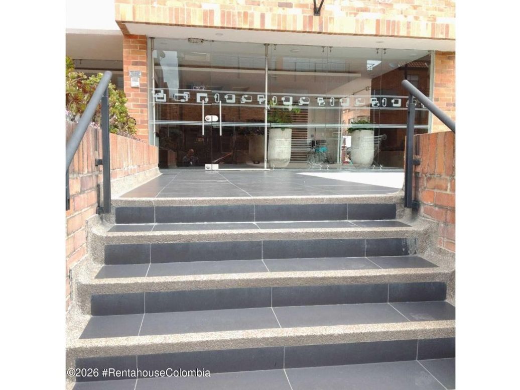 Apartamento de 3 alcobas en venta en Victoria Norte, Bogotá, 132 m² · foto 2 de 20