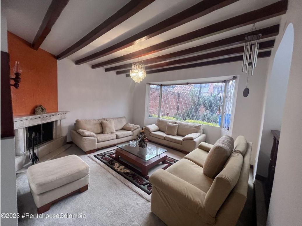 Casa de 3 alcobas en venta en Lisboa, Bogotá, 239 m² · foto 4 de 20