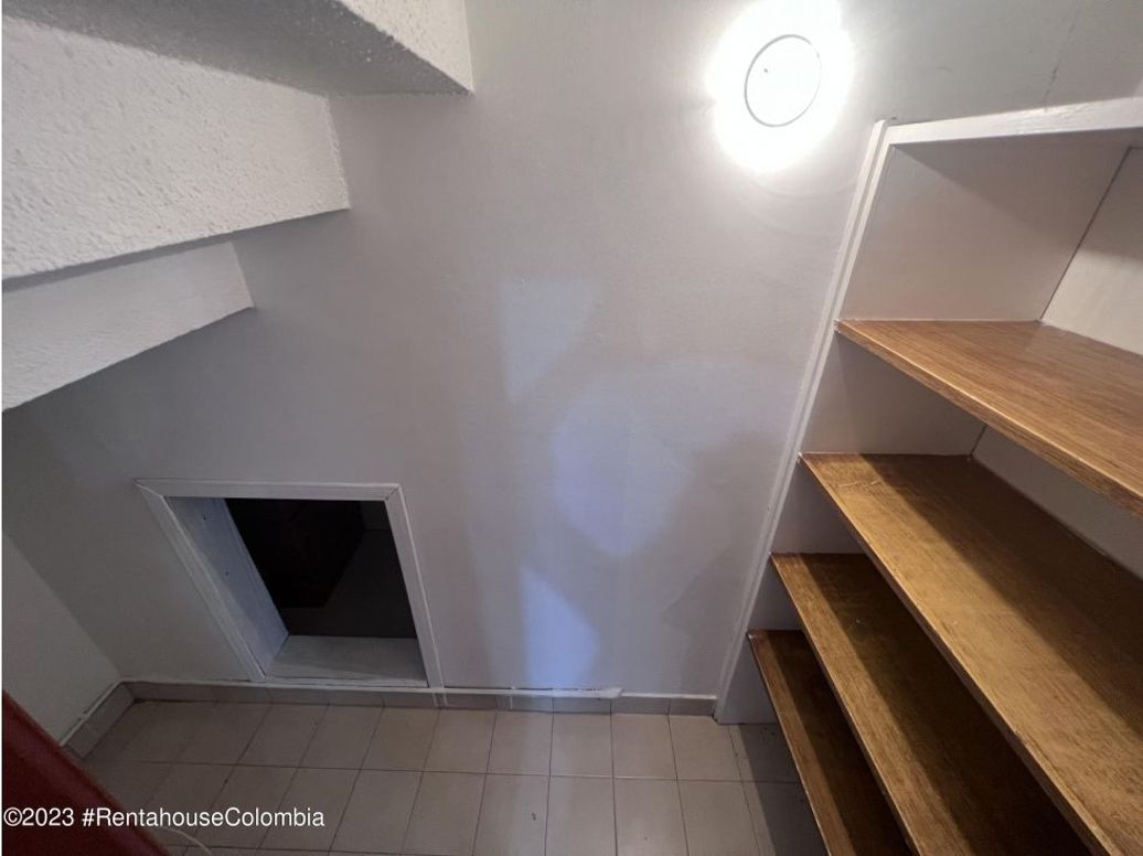 Casa de 3 alcobas en venta en Lisboa, Bogotá, 239 m² · foto 10 de 20